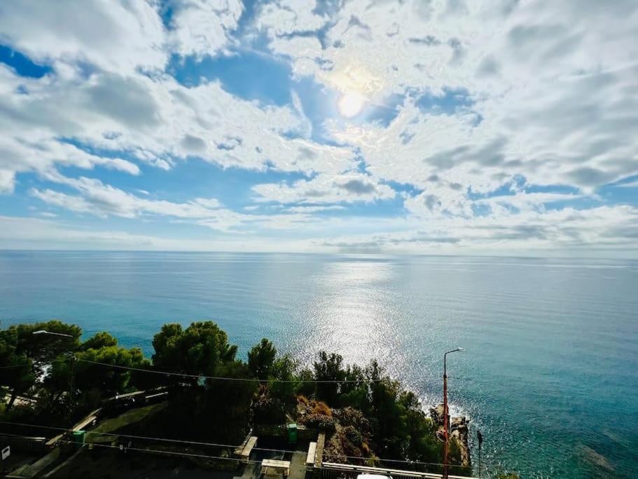 Suite Sunset 21 - Fronte Mare San Remo Exterior foto
