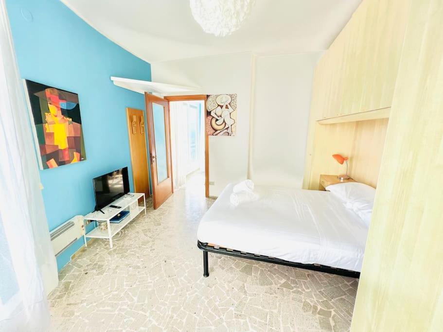 Suite Sunset 21 - Fronte Mare San Remo Exterior foto