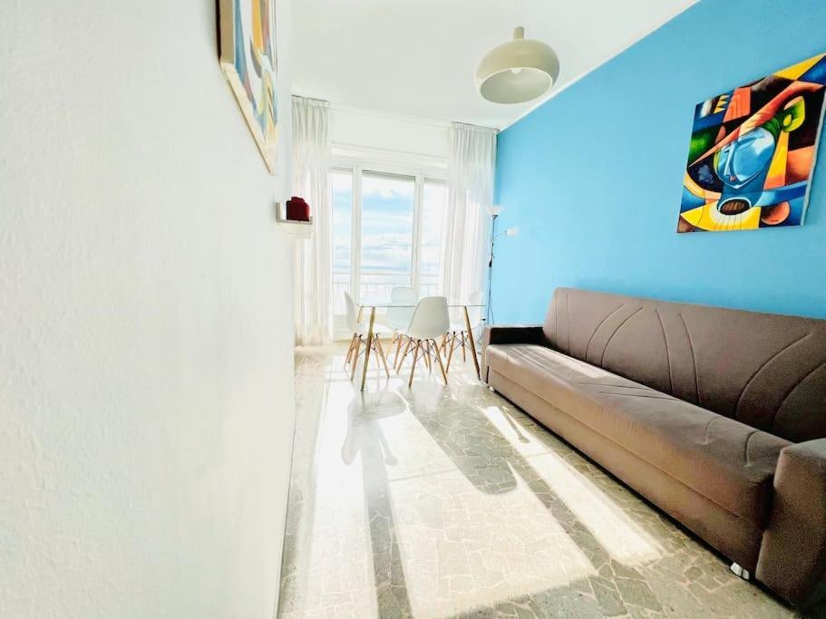 Suite Sunset 21 - Fronte Mare San Remo Exterior foto