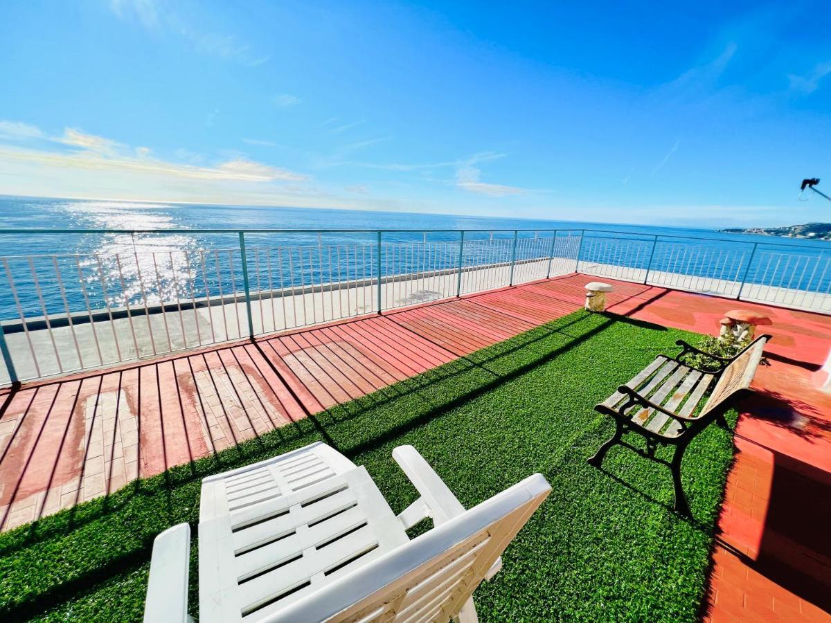 Suite Sunset 21 - Fronte Mare San Remo Exterior foto
