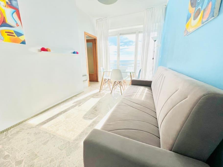 Suite Sunset 21 - Fronte Mare San Remo Exterior foto