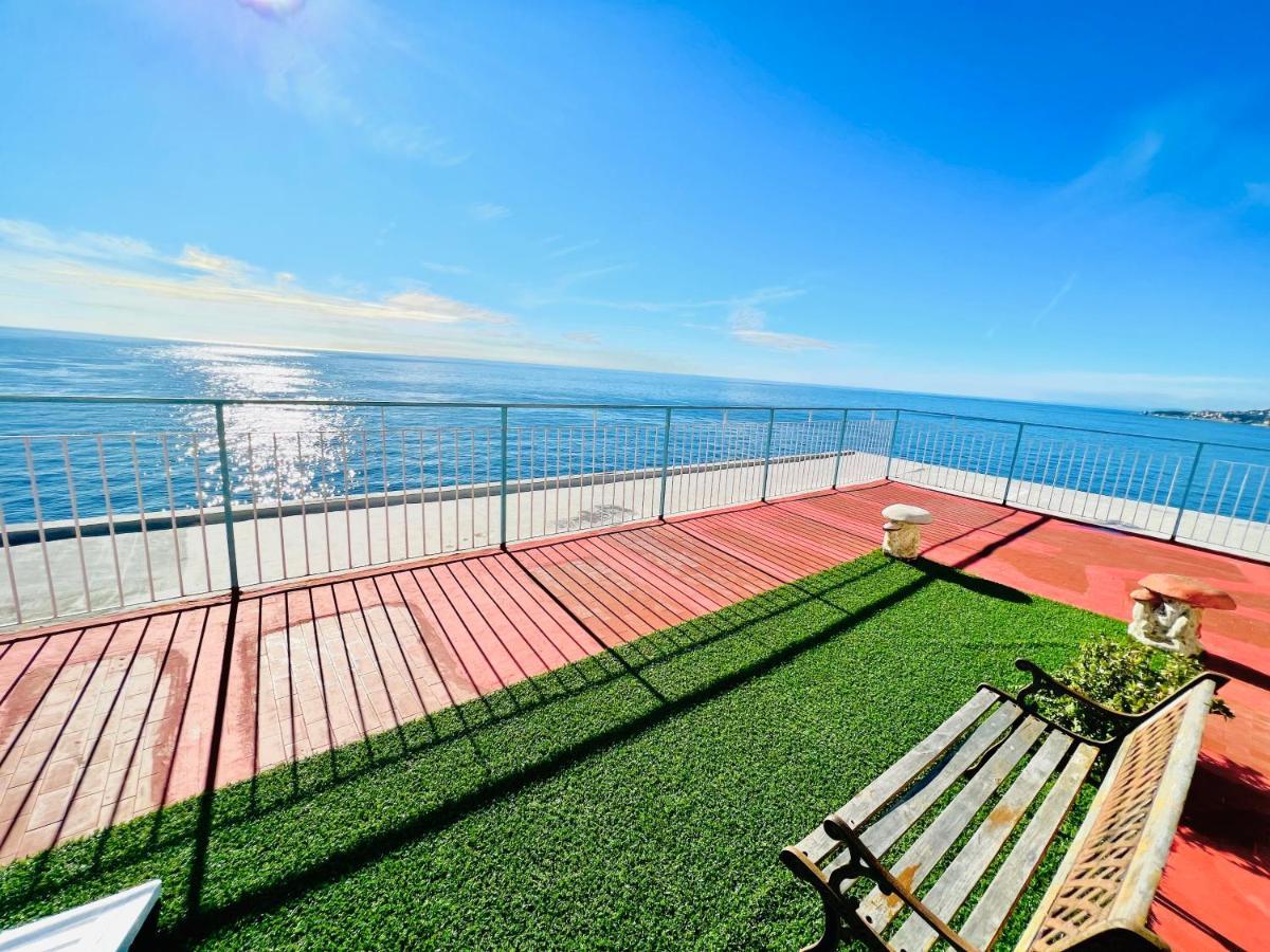 Suite Sunset 21 - Fronte Mare San Remo Exterior foto