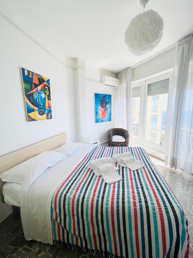 Suite Sunset 21 - Fronte Mare San Remo Exterior foto